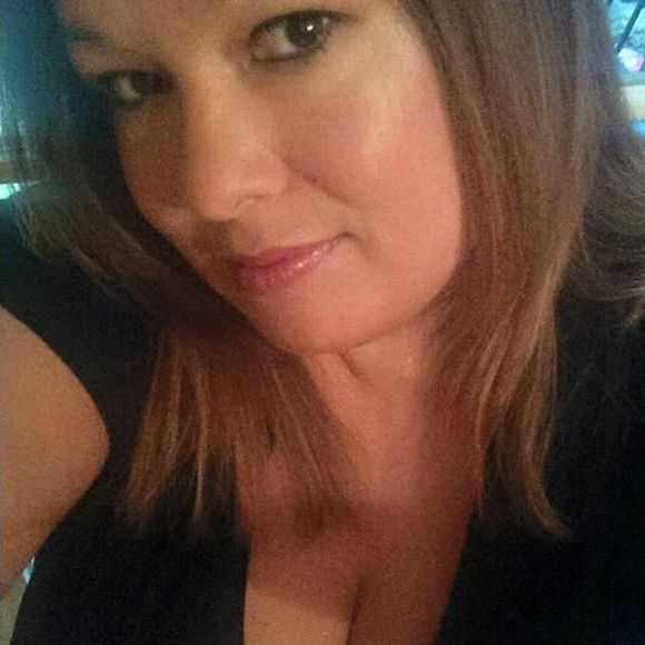 Meet your Posher, Christy - Picture 1 of 1